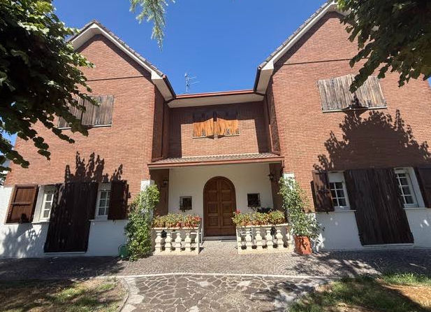 Vendita  - Mq. 358 - &euro; 500000